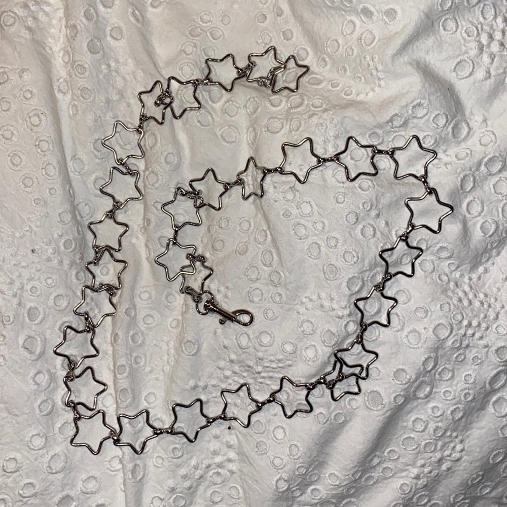 Brandy Melville silver star belt never worn clips to wear